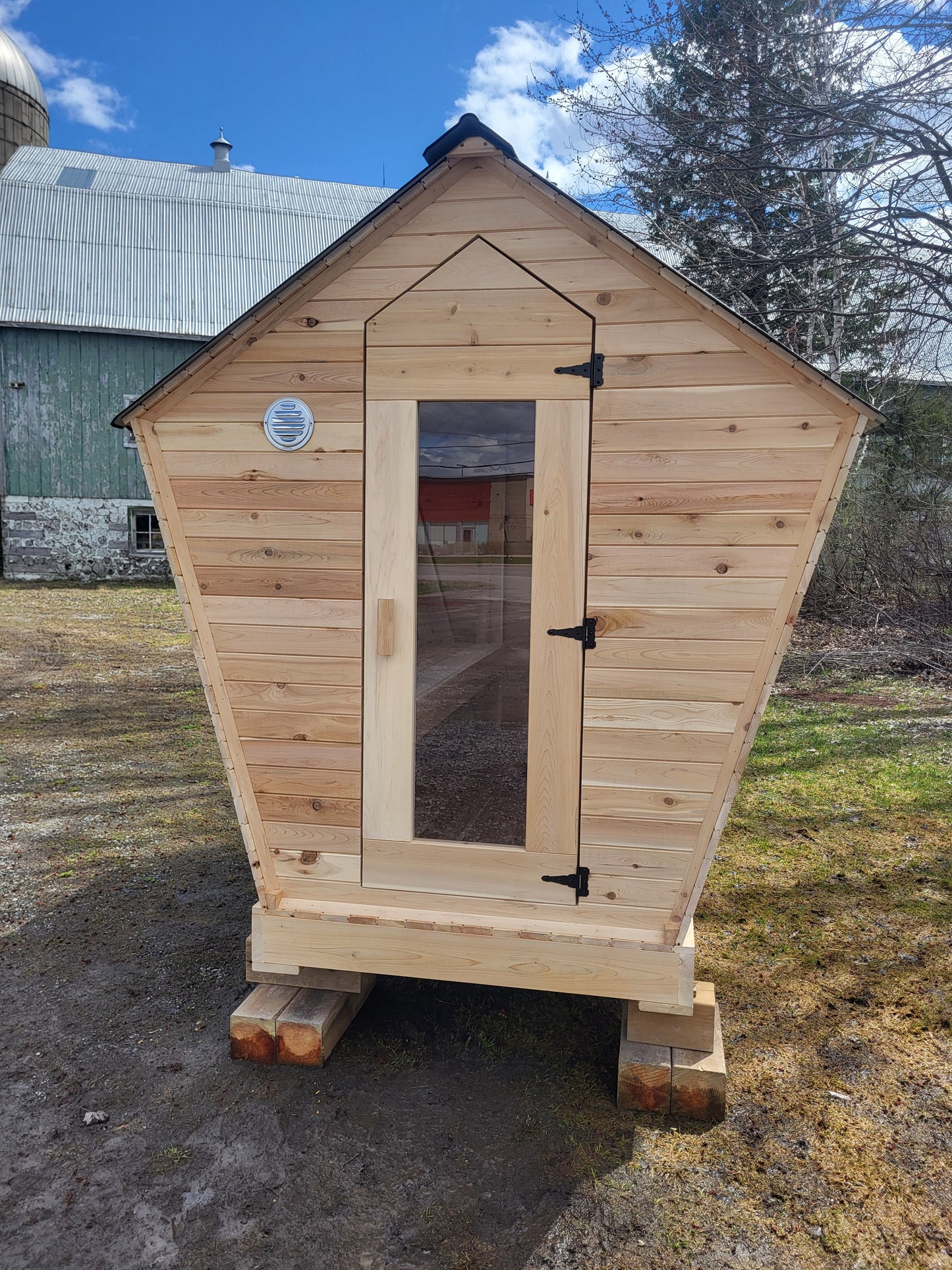 8' birdhouse sauna