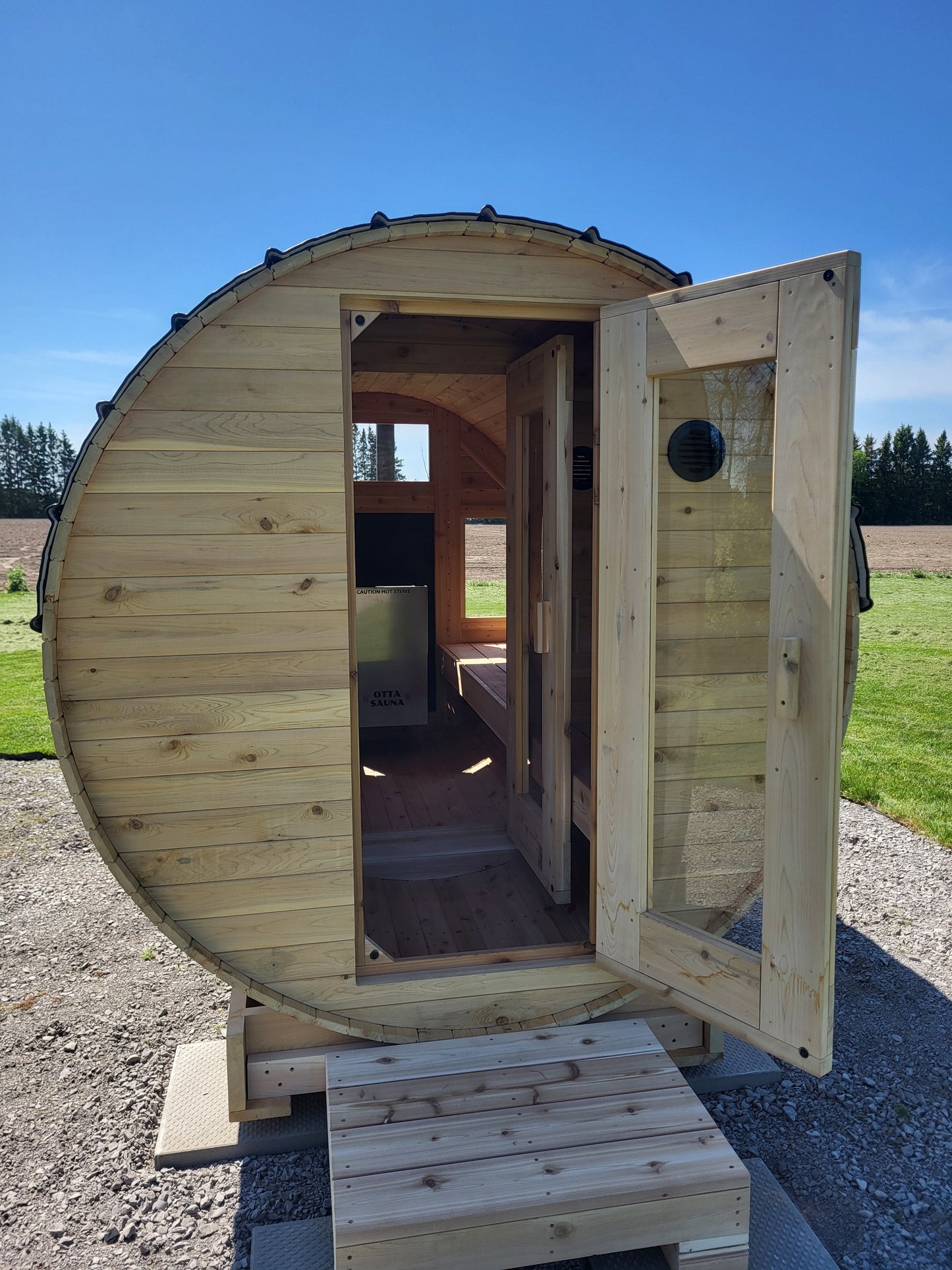 10' barrel sauna with changing room