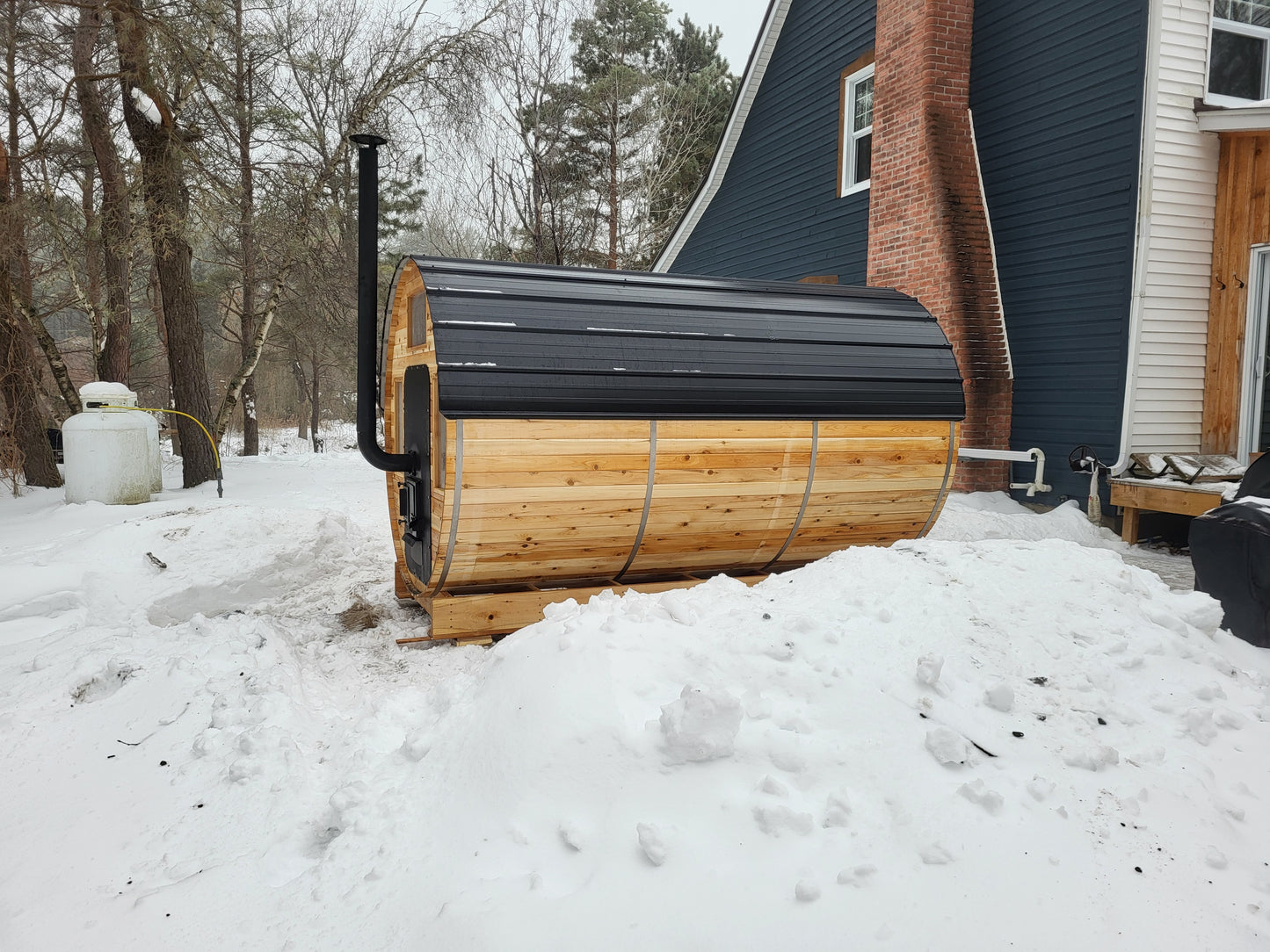 10' barrel sauna with changing room