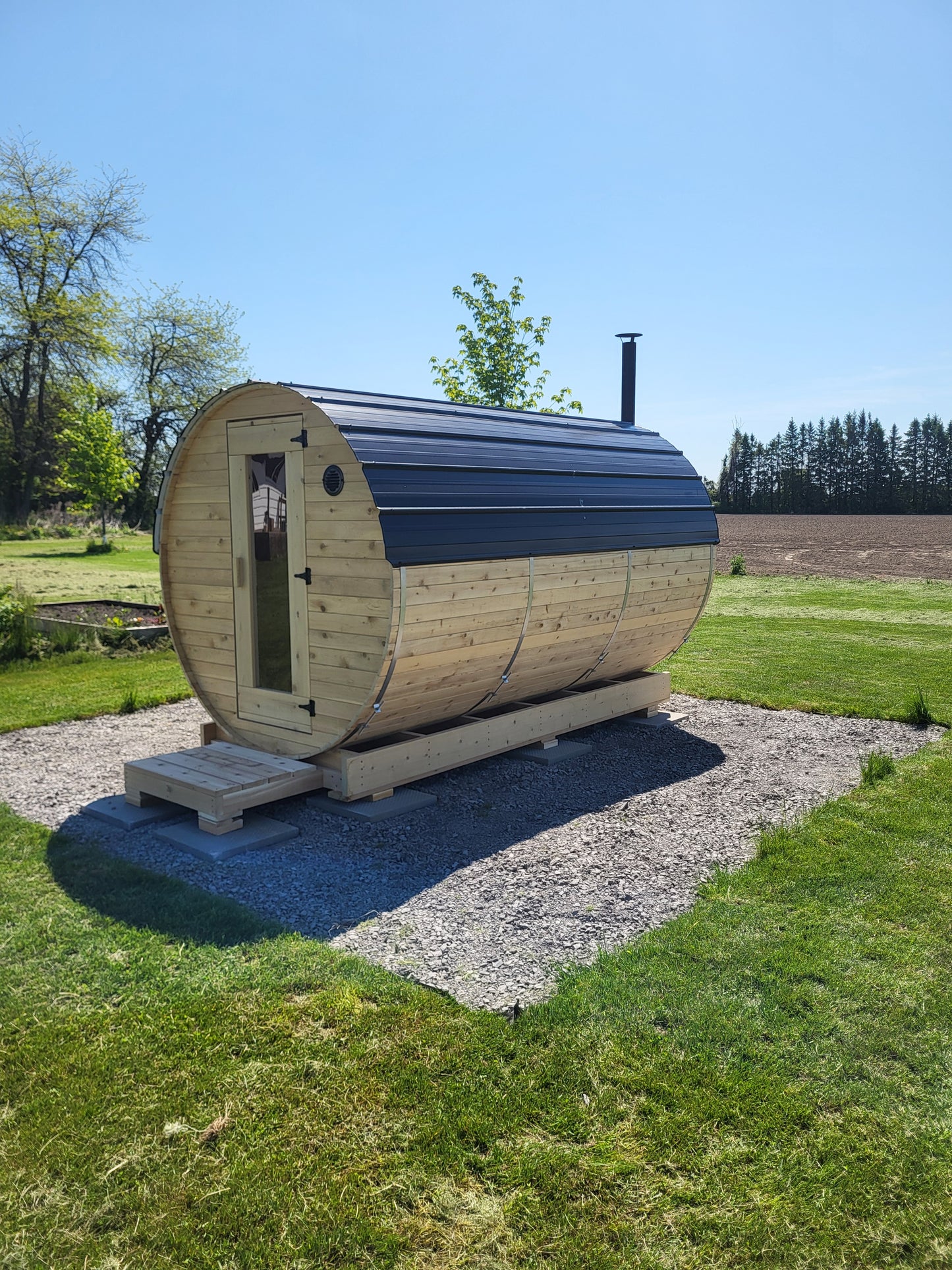 10' barrel sauna with changing room