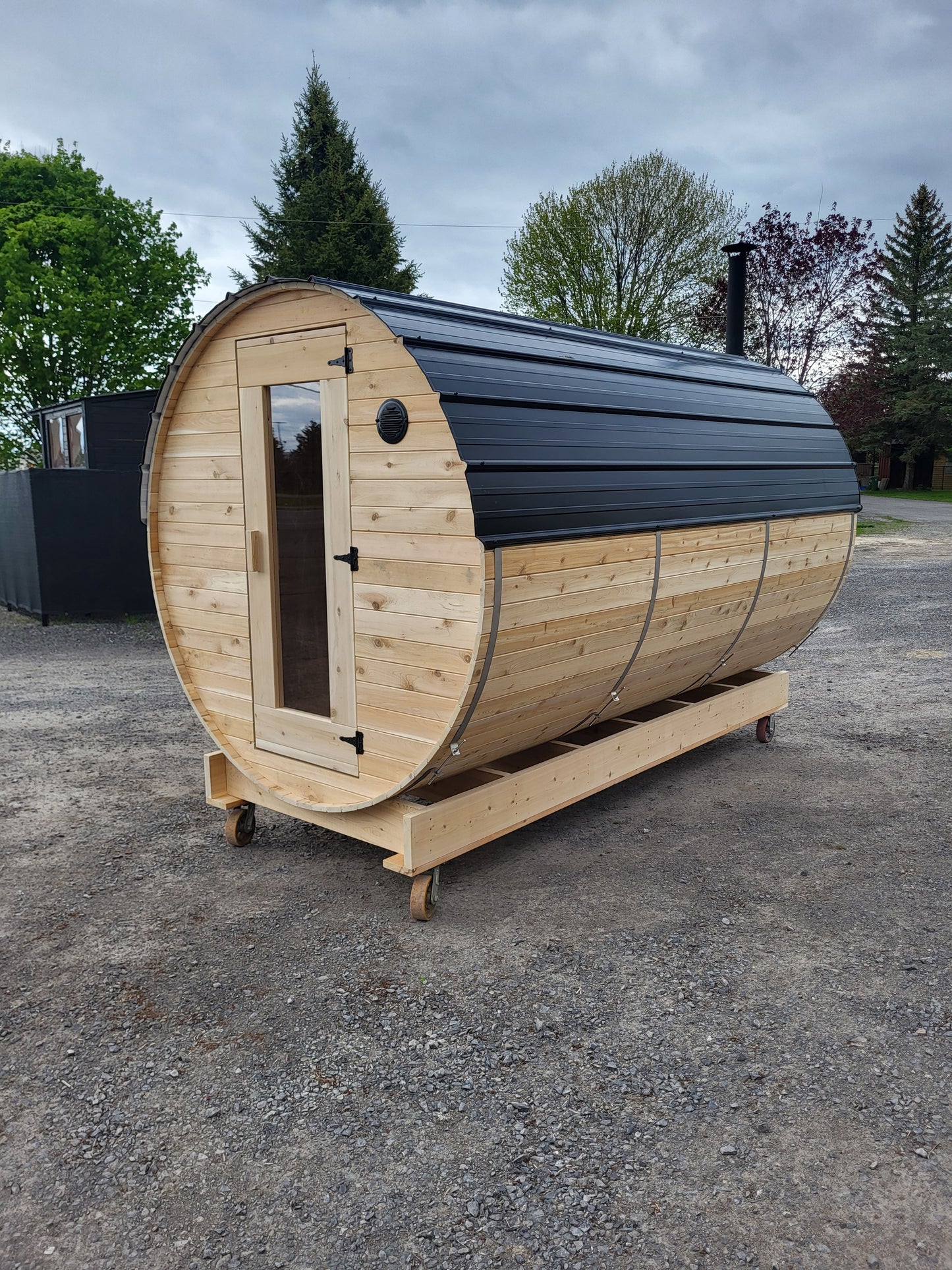 12' barrel sauna with changing room