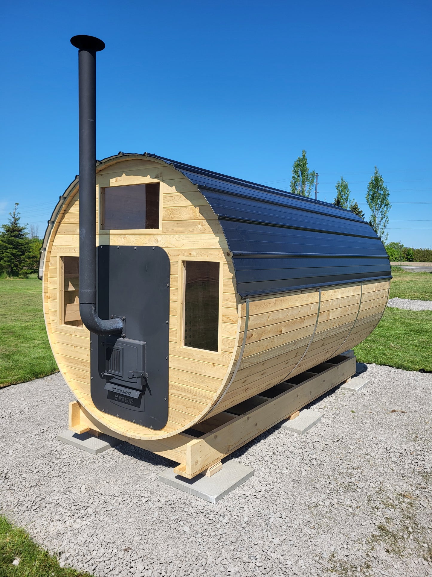 10' barrel sauna with changing room