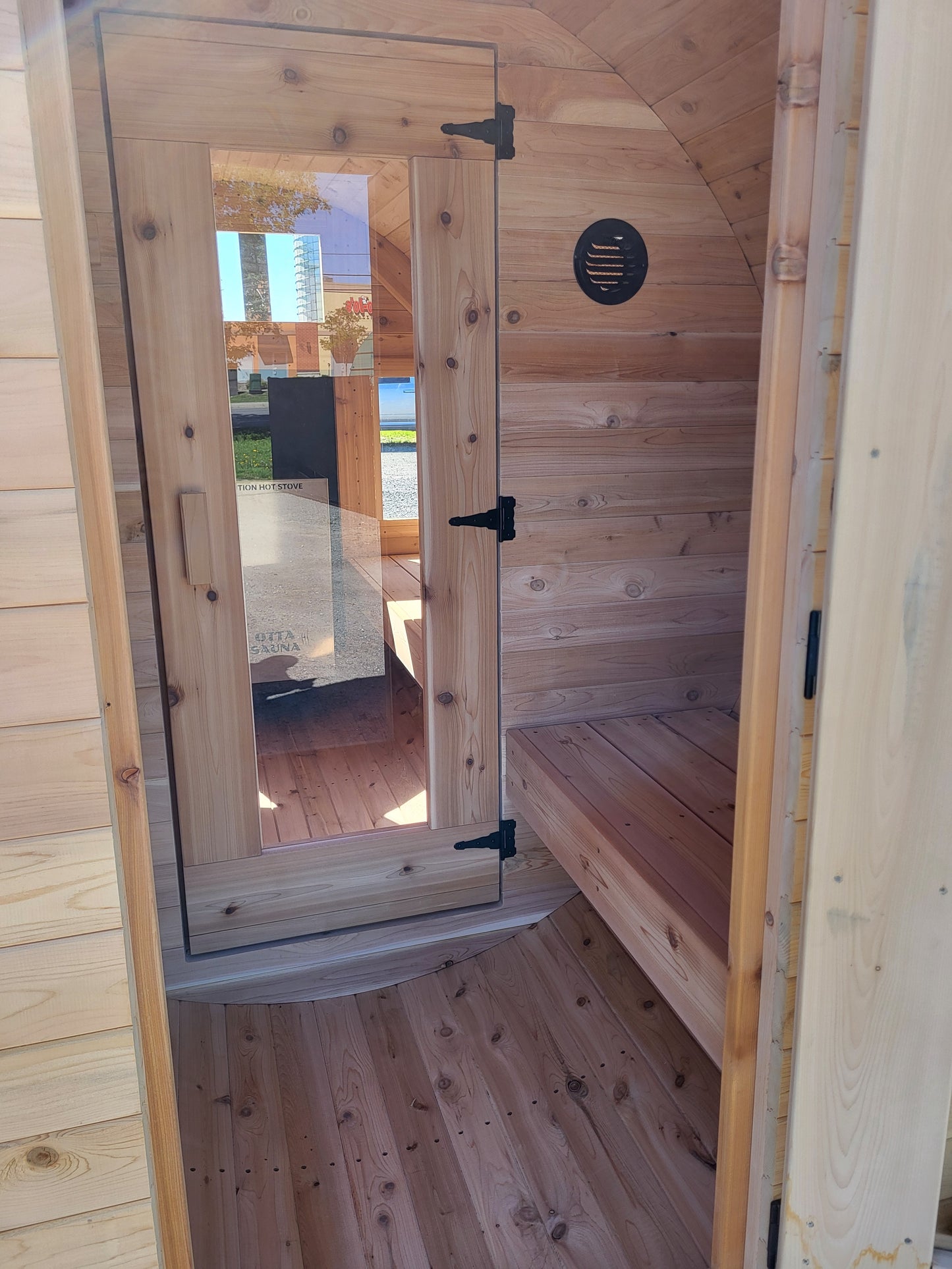 10' barrel sauna with changing room